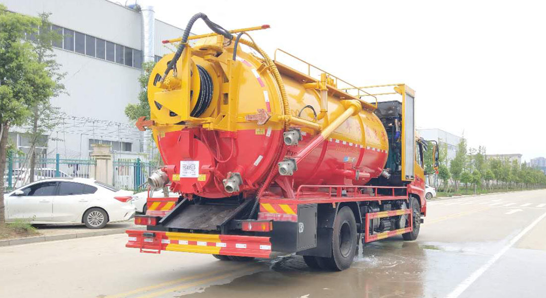 東風(fēng)天錦清洗吸污車（15立方）