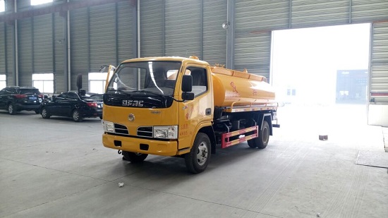 小多利卡吸糞車☆黃牌