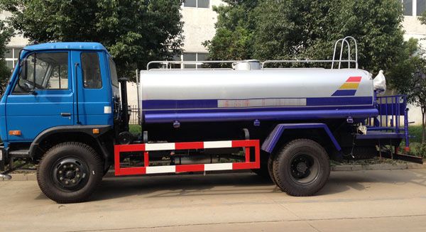 東風(fēng)145灑水車