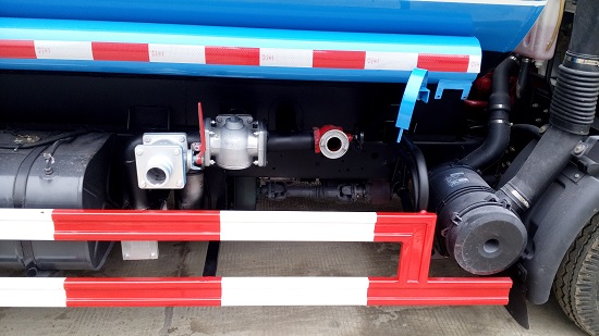 東風(fēng)多利卡灑水車☆7方