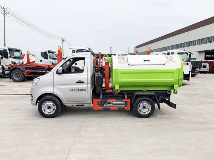 長安勾臂式垃圾車