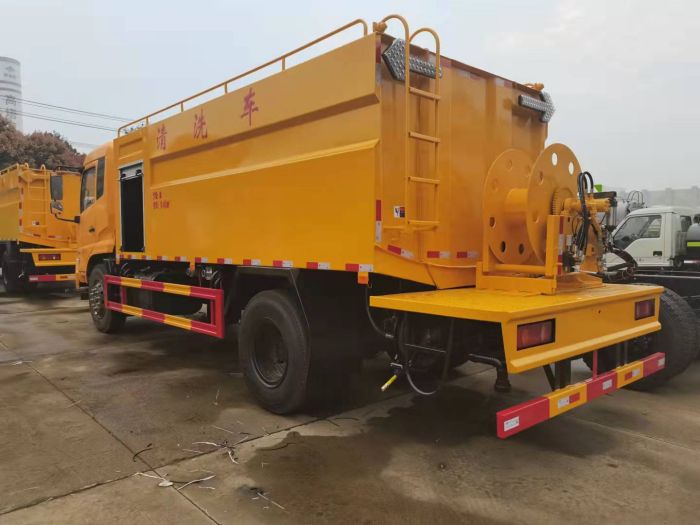 東風(fēng)天錦15方高壓清洗車