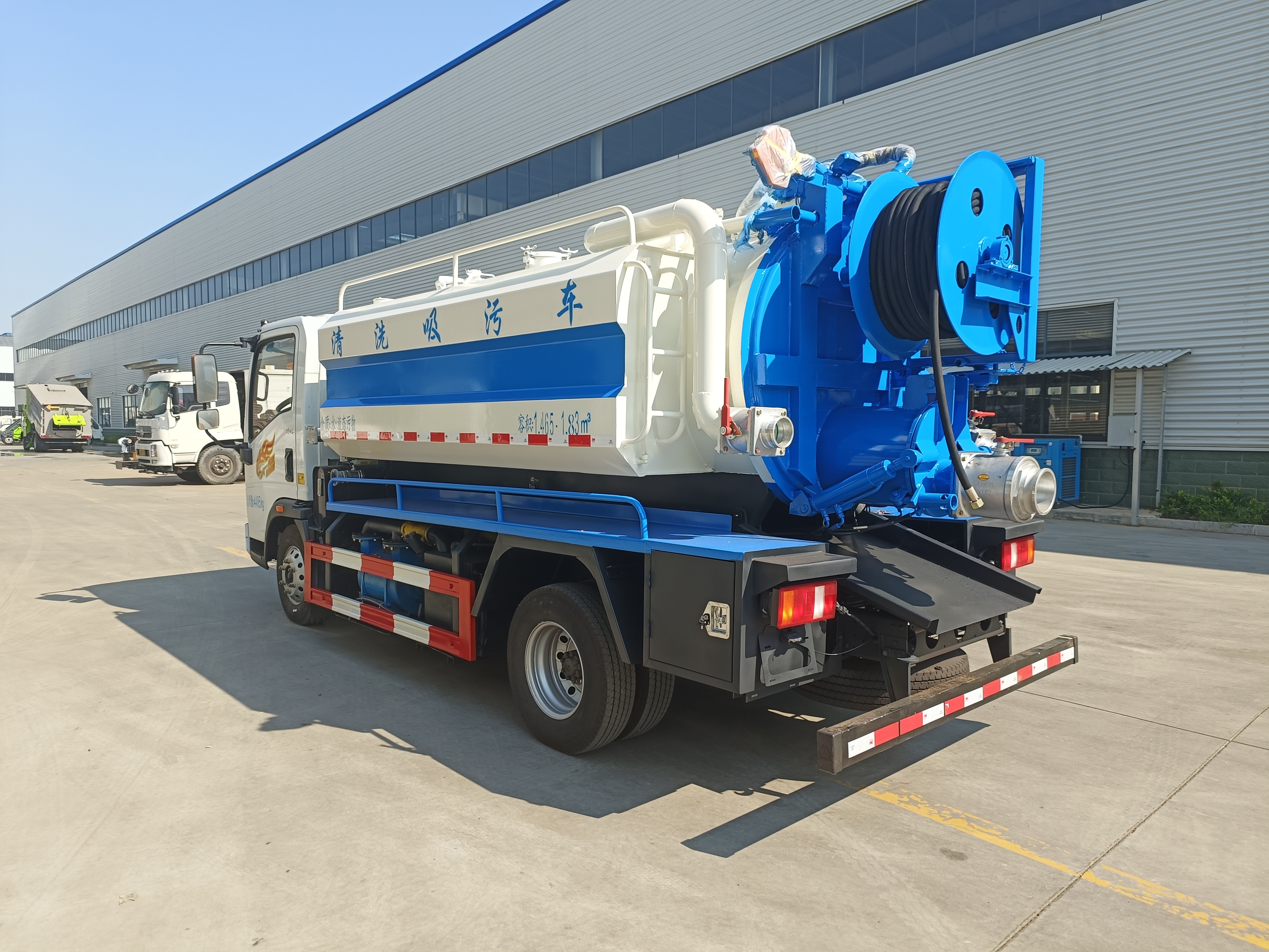 藍牌重汽豪曼清洗吸污車